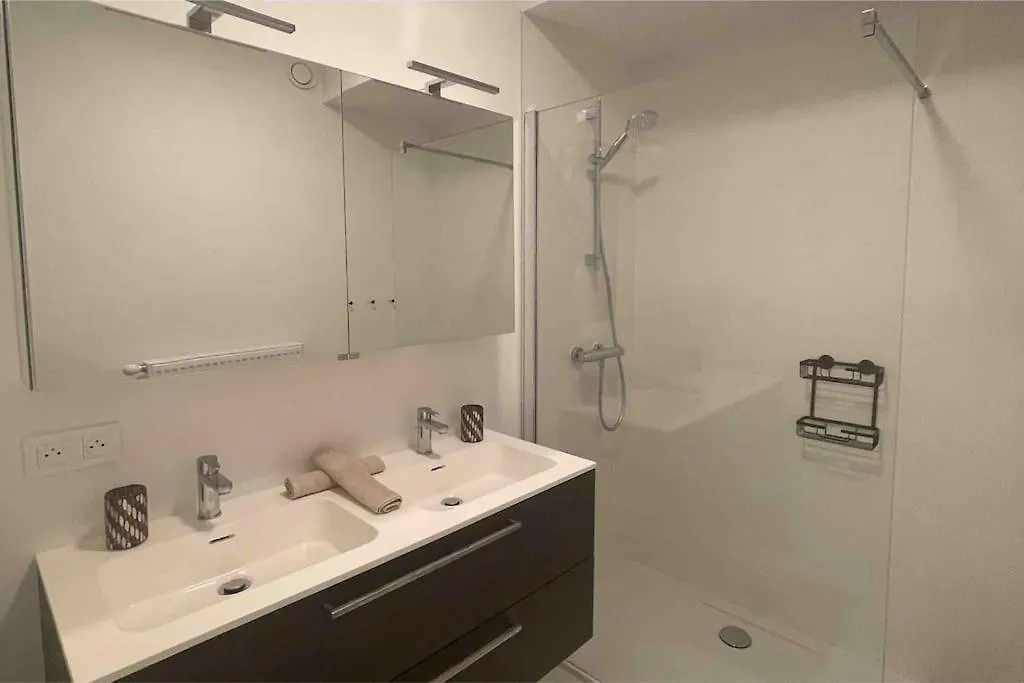 Luxurious Appartment On Eilandje Antverpy Apartmán